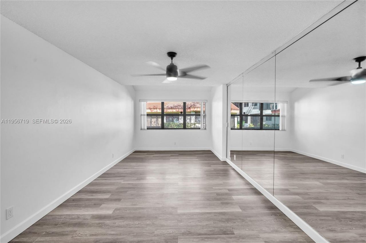 3405 Emerald Oaks Dr, Unit 207, Hollywood, FL 33021 Photo