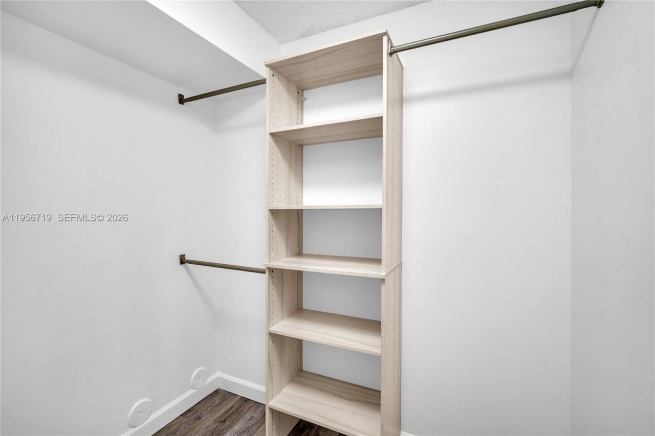 3405 Emerald Oaks Dr, Unit 207, Hollywood, FL 33021 Photo