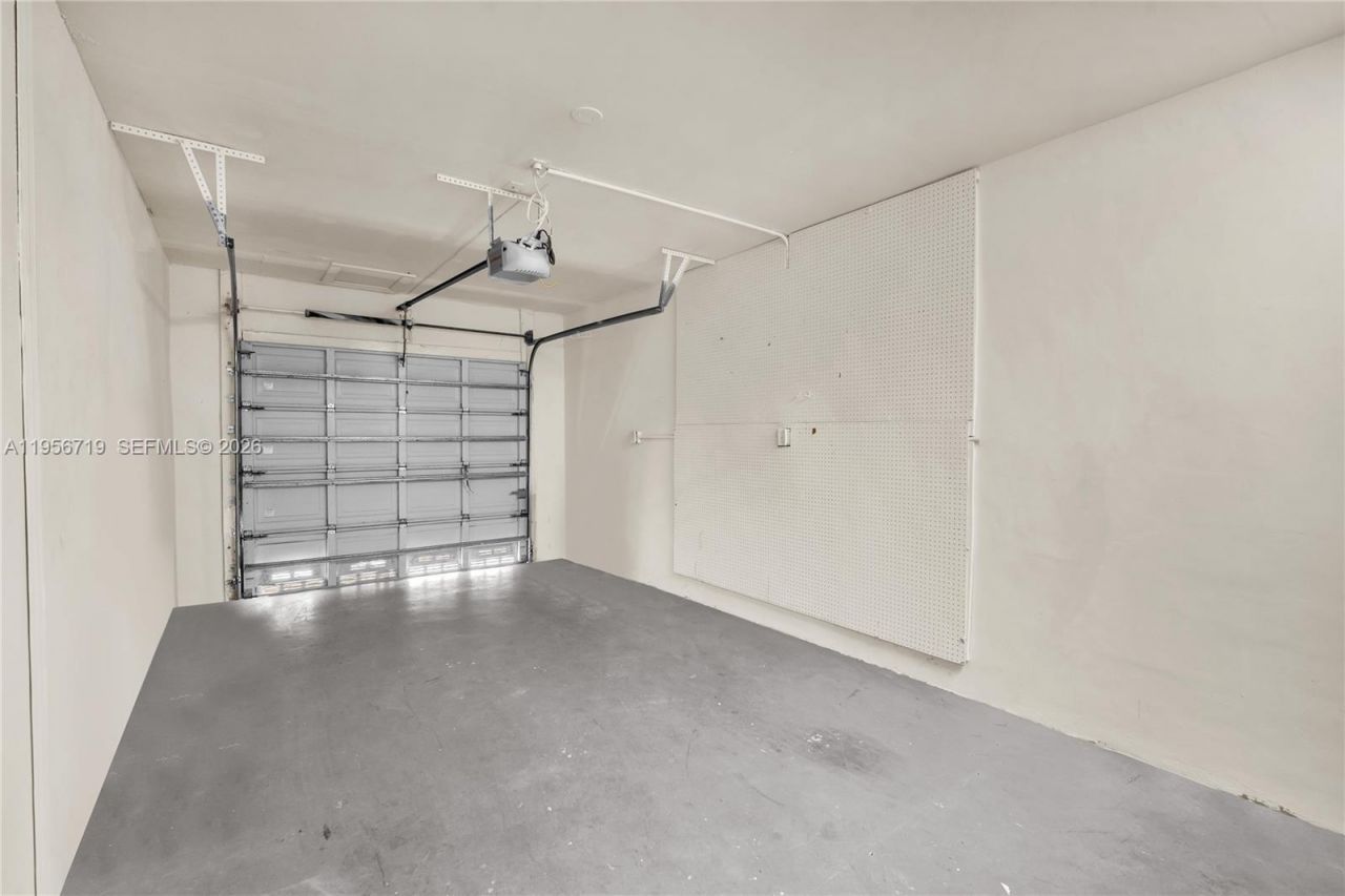 3405 Emerald Oaks Dr, Unit 207, Hollywood, FL 33021 Photo