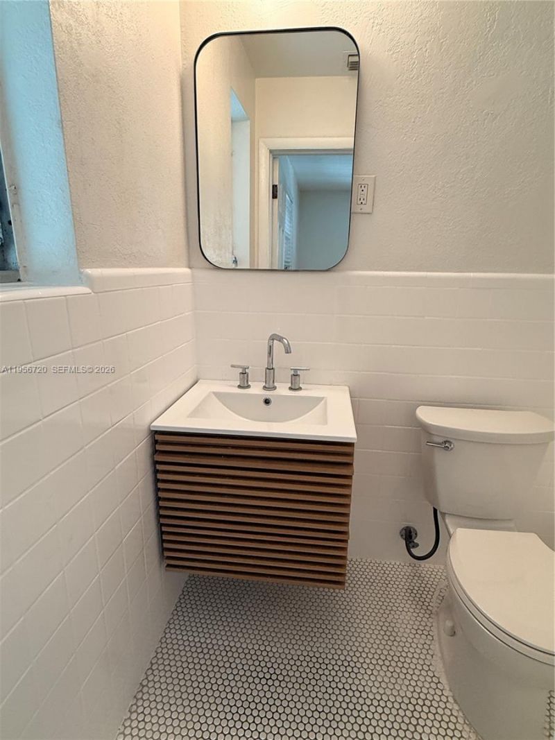 2538 SW 11th St, Unit 2, Miami, FL 33135 Photo