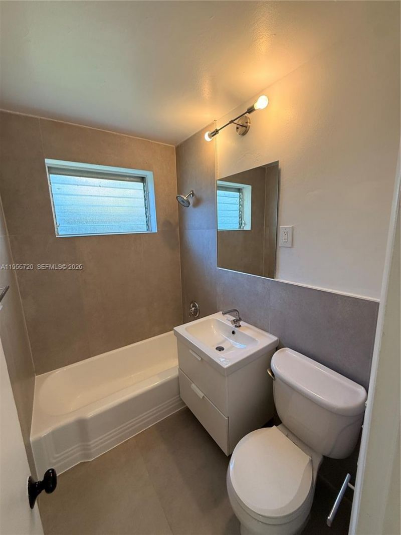 2538 SW 11th St, Unit 2, Miami, FL 33135 Photo