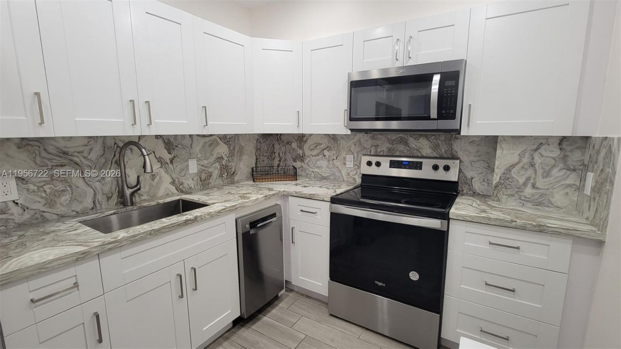 1965 S Ocean Dr, Unit ME, Hallandale Beach, FL 33009 Photo