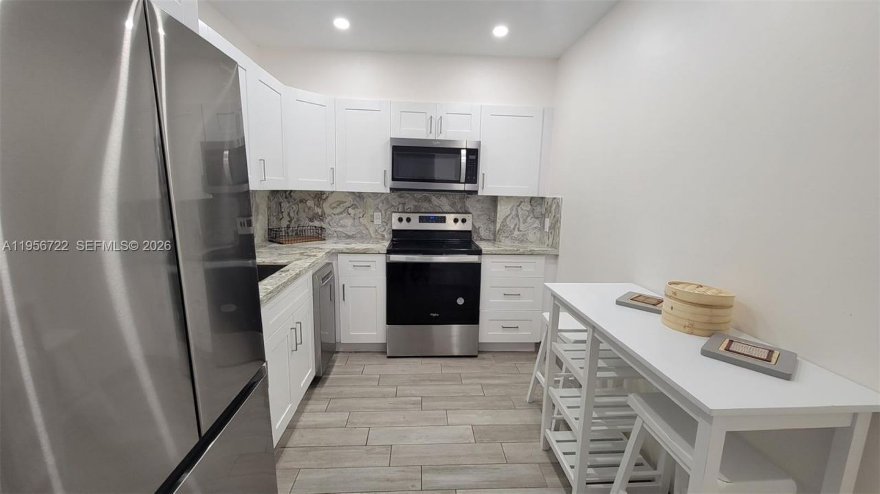 1965 S Ocean Dr, Unit ME, Hallandale Beach, FL 33009 Photo