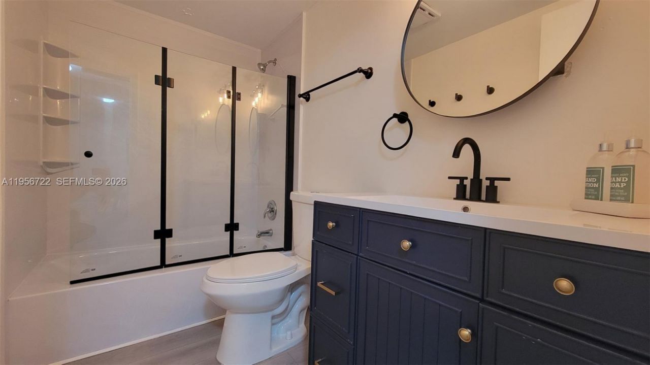 1965 S Ocean Dr, Unit ME, Hallandale Beach, FL 33009 Photo