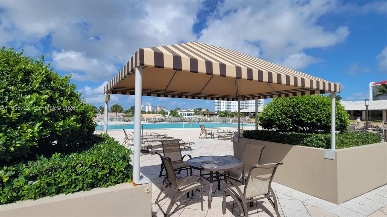 1965 S Ocean Dr, Unit ME, Hallandale Beach, FL 33009 Photo