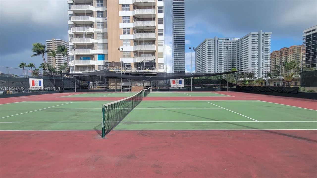 1965 S Ocean Dr, Unit ME, Hallandale Beach, FL 33009 Photo