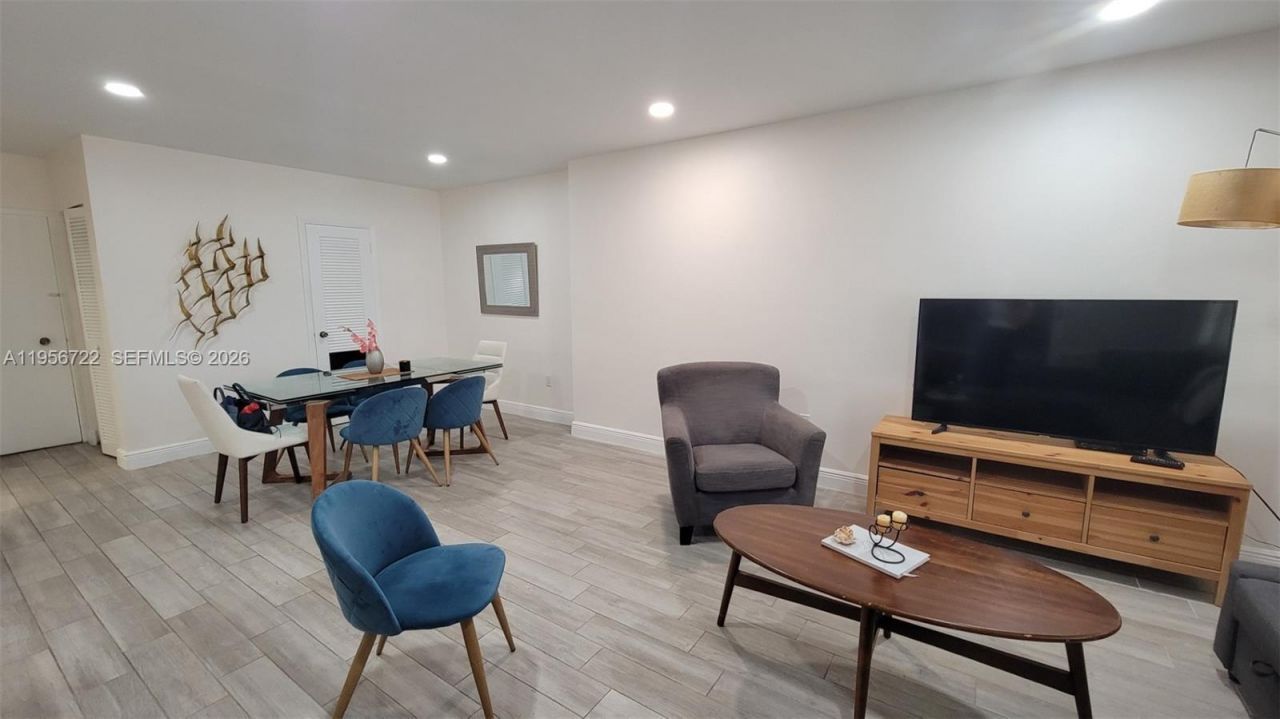 1965 S Ocean Dr, Unit ME, Hallandale Beach, FL 33009 Photo