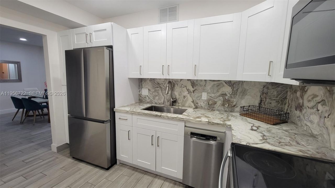 1965 S Ocean Dr, Unit ME, Hallandale Beach, FL 33009 Photo