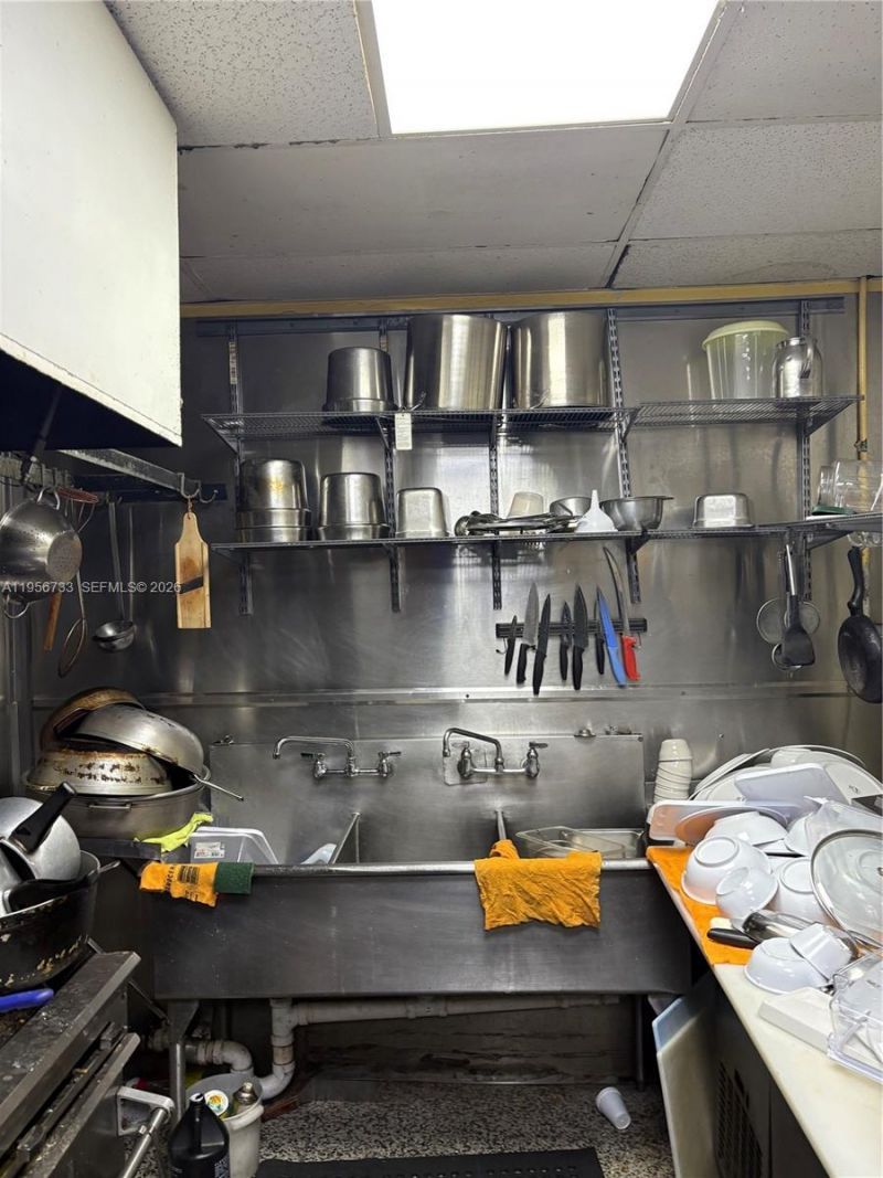 8401 NW South River Dr, Medley, FL 33166 Photo