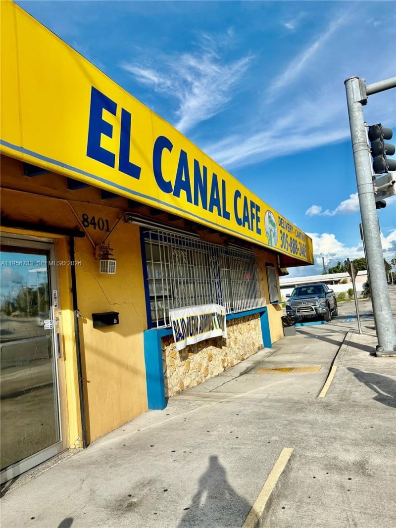 8401 NW South River Dr, Medley, FL 33166 Photo