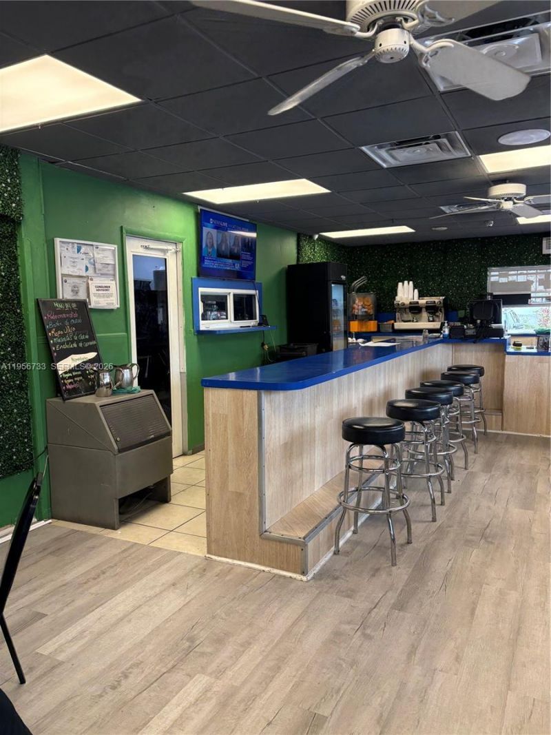 8401 NW South River Dr, Medley, FL 33166 Photo