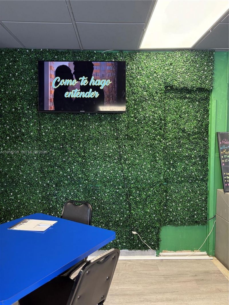 8401 NW South River Dr, Medley, FL 33166 Photo