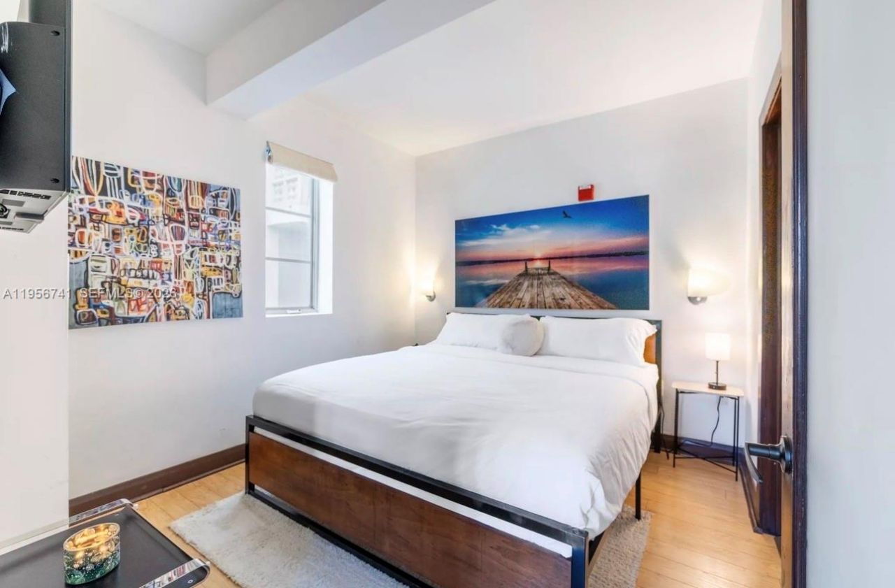 1036 Ocean Dr , Unit B201, Miami Beach, FL 33139 Photo