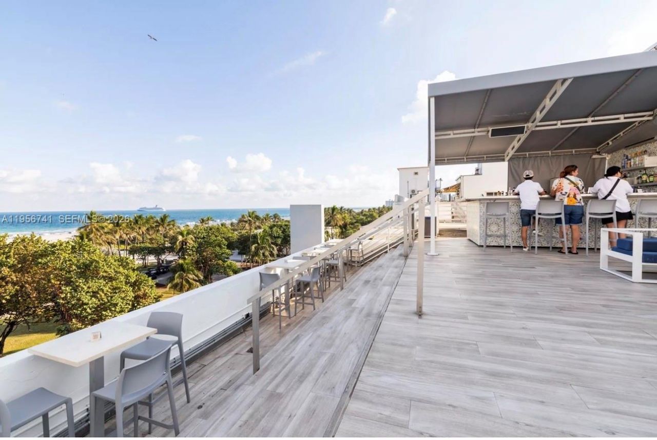 1036 Ocean Dr, Unit B201, Miami Beach, FL 33139 Photo