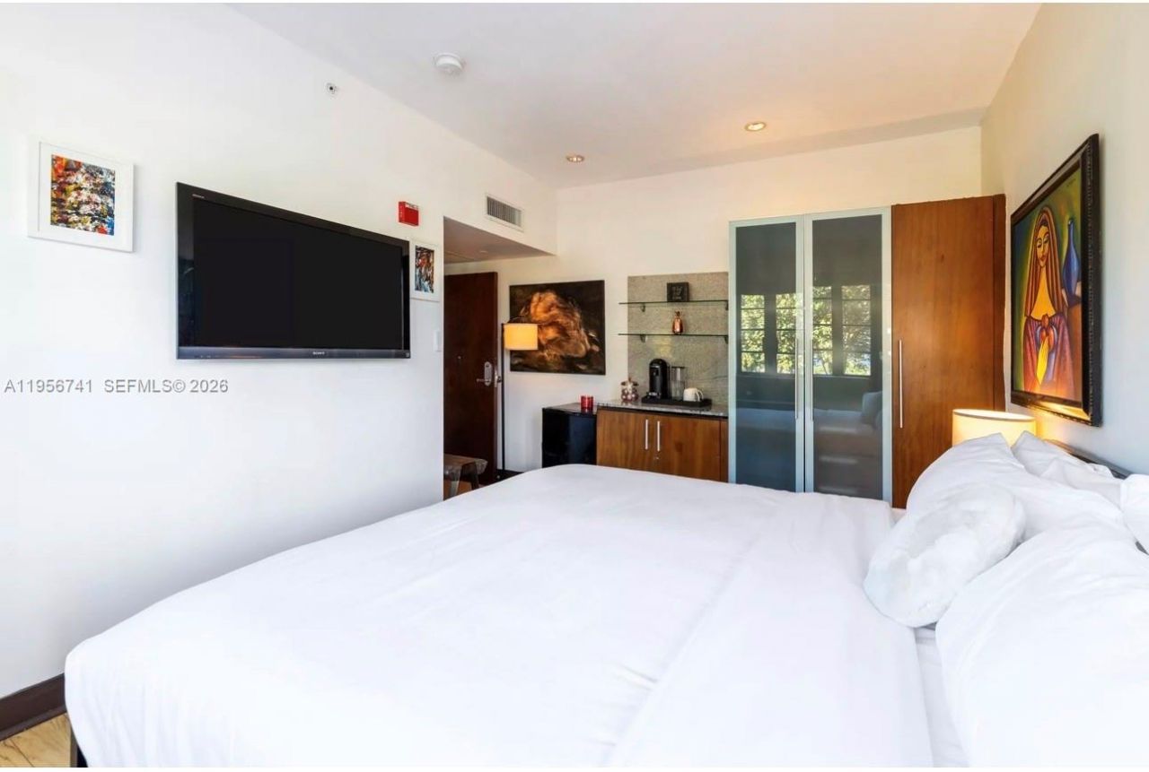 1036 Ocean Dr , Unit B201, Miami Beach, FL 33139 Photo