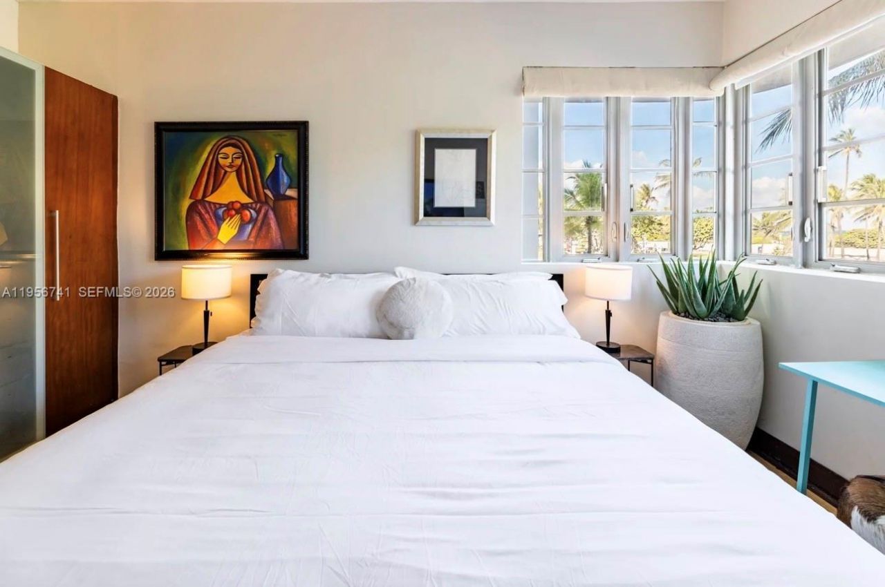 1036 Ocean Dr, Unit B201, Miami Beach, FL 33139 Photo