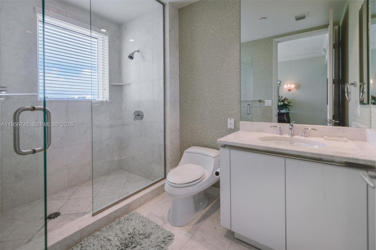 16051 Collins Ave, Unit 1104, Sunny Isles Beach, FL 33160 Photo