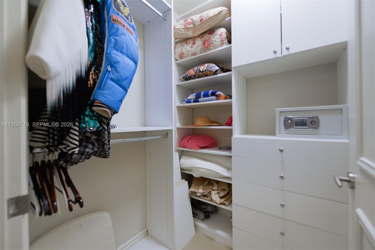 16051 Collins Ave, Unit 1104, Sunny Isles Beach, FL 33160 Photo