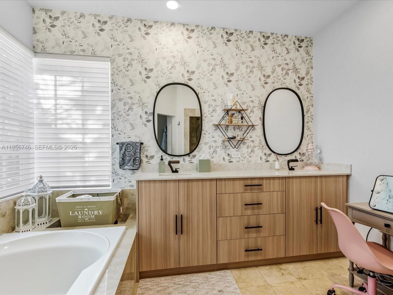 3960 194th Trl , Sunny Isles Beach, FL 33160 Photo