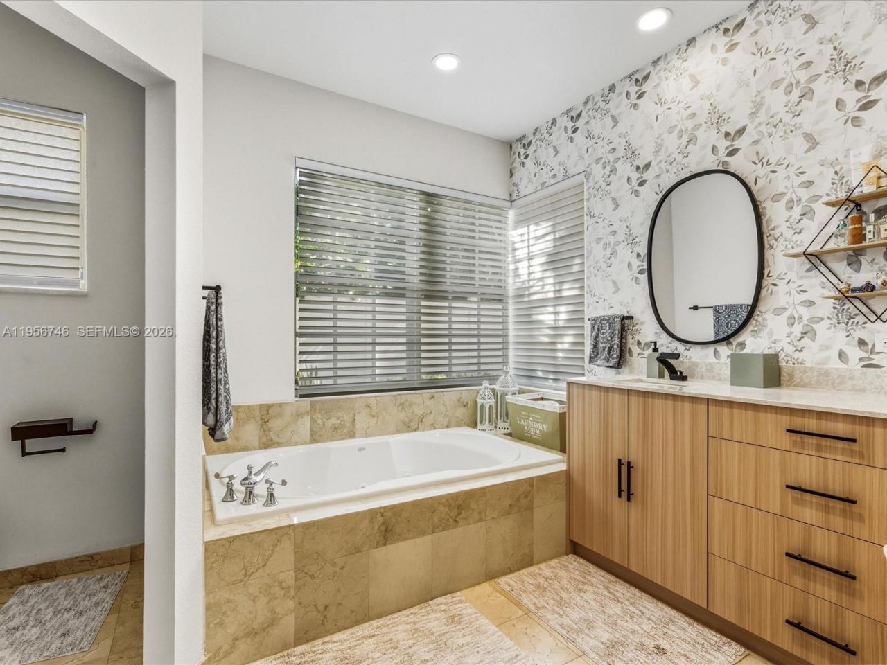 3960 194th Trl , Sunny Isles Beach, FL 33160 Photo