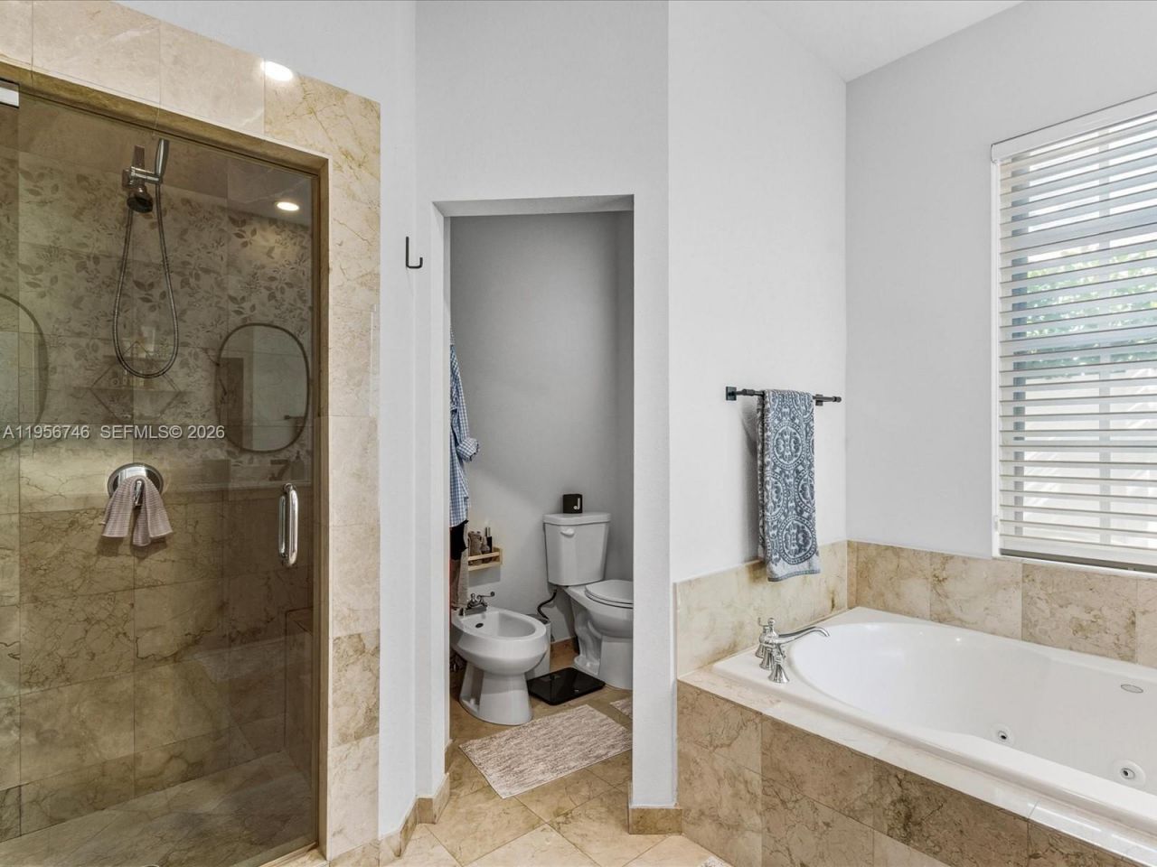 3960 194th Trl , Sunny Isles Beach, FL 33160 Photo