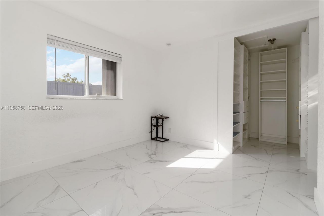 2502 NW 48th St, Tamarac, FL 33309 Photo