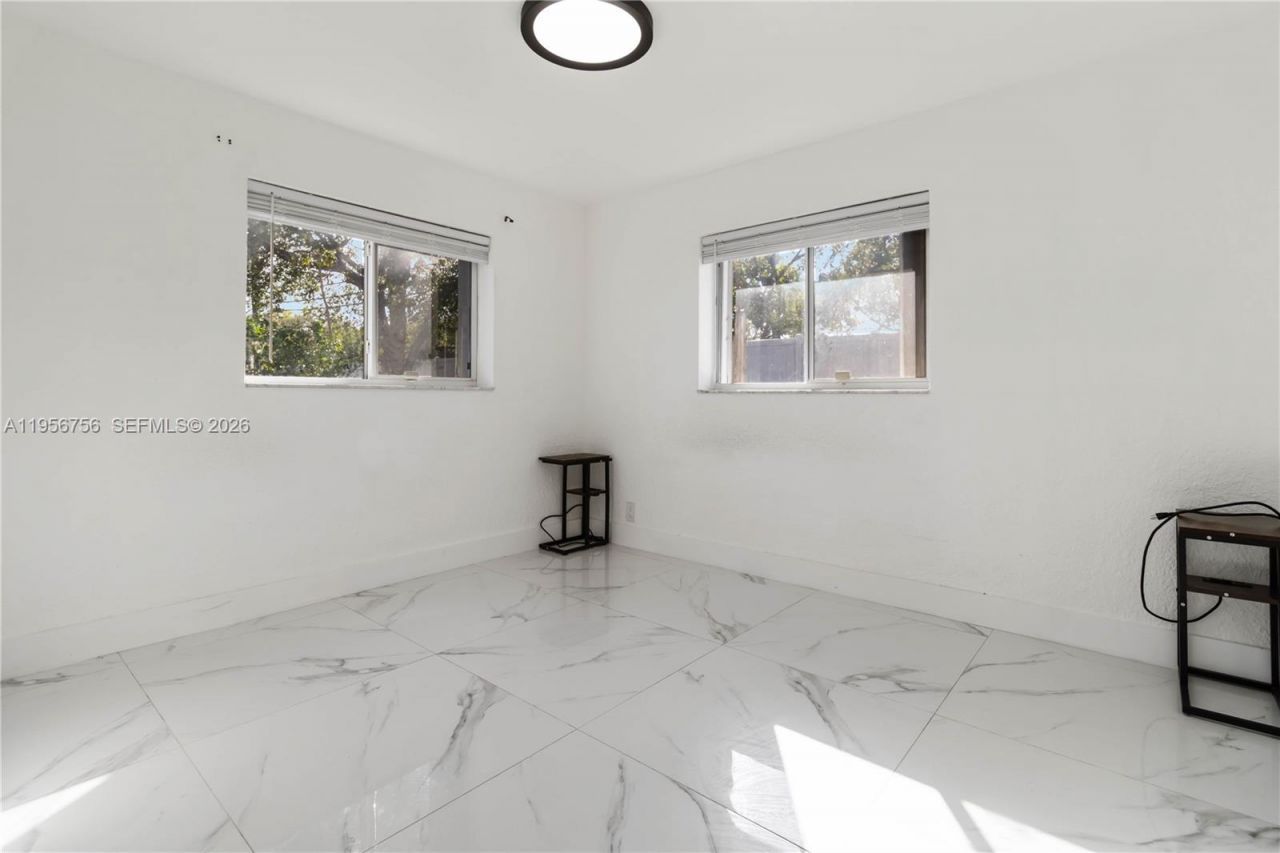 2502 NW 48th St, Tamarac, FL 33309 Photo