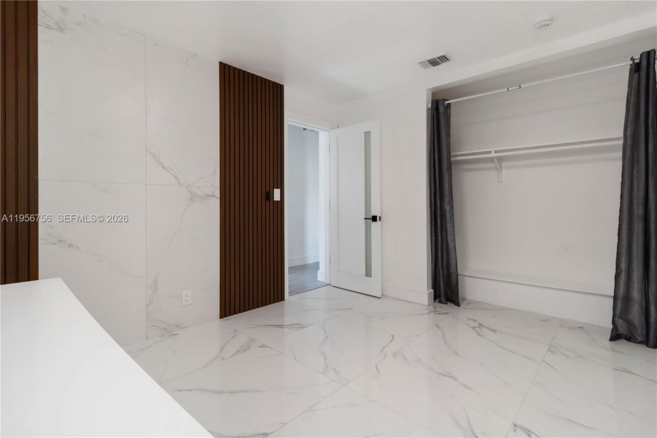 2502 NW 48th St, Tamarac, FL 33309 Photo