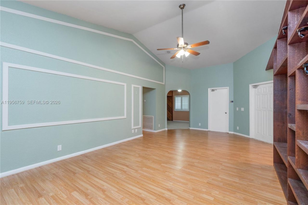 9360 S Chelsea Dr S, Plantation, FL 33324 Photo