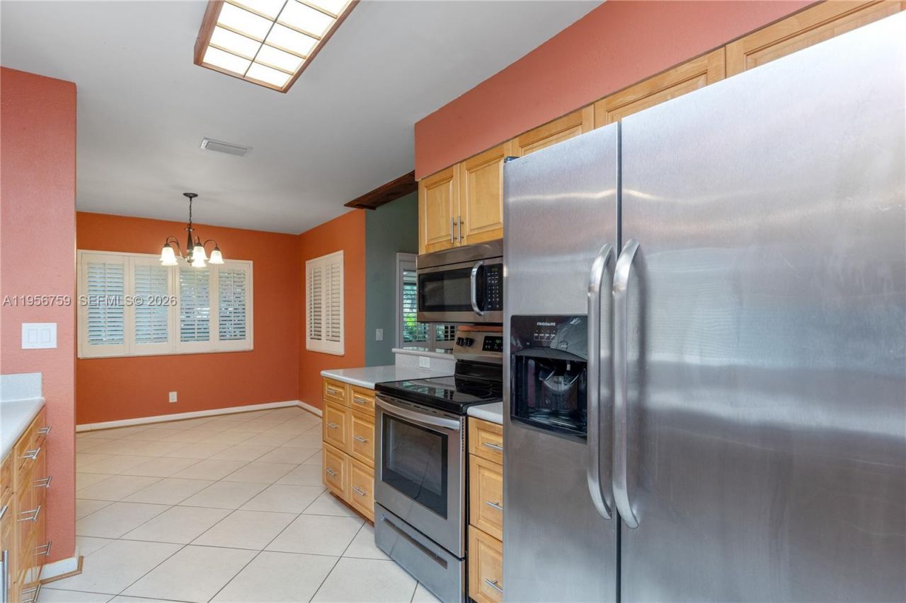 9360 S Chelsea Dr S, Plantation, FL 33324 Photo