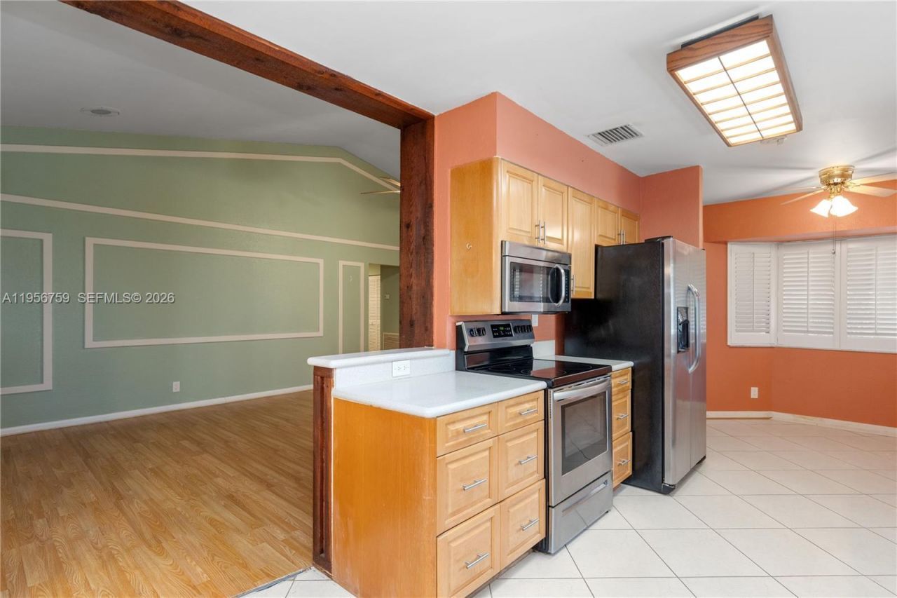 9360 S Chelsea Dr S, Plantation, FL 33324 Photo