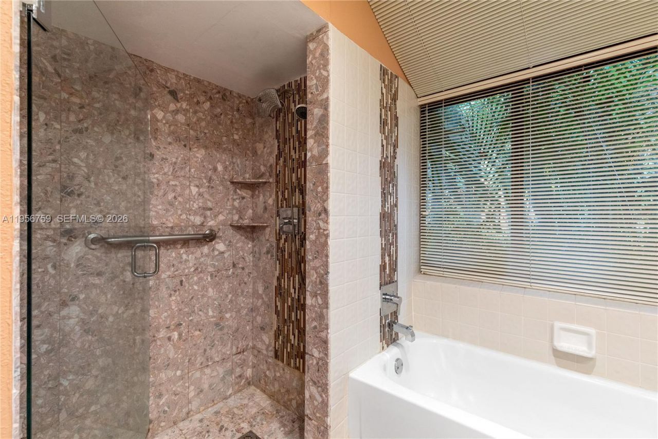 9360 S Chelsea Dr S, Plantation, FL 33324 Photo