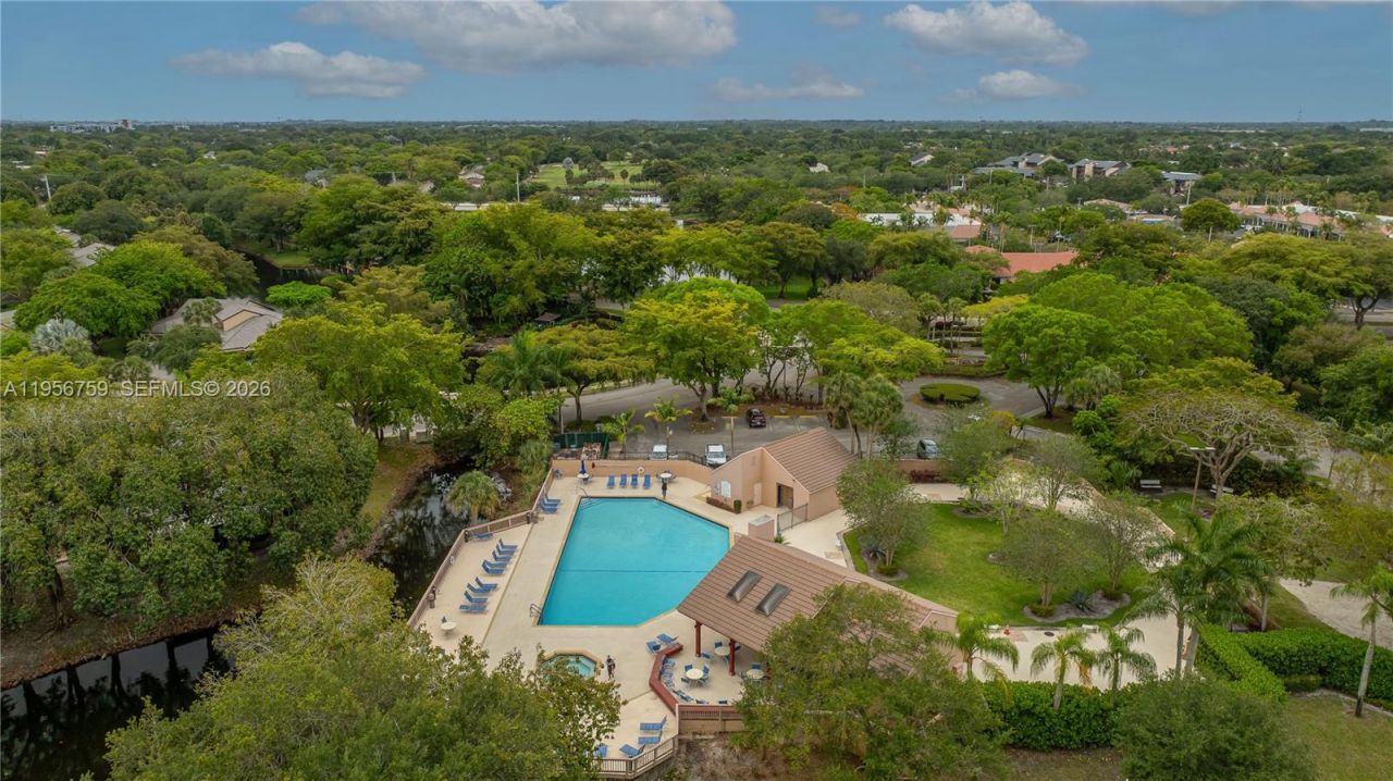 9360 S Chelsea Dr S, Plantation, FL 33324 Photo