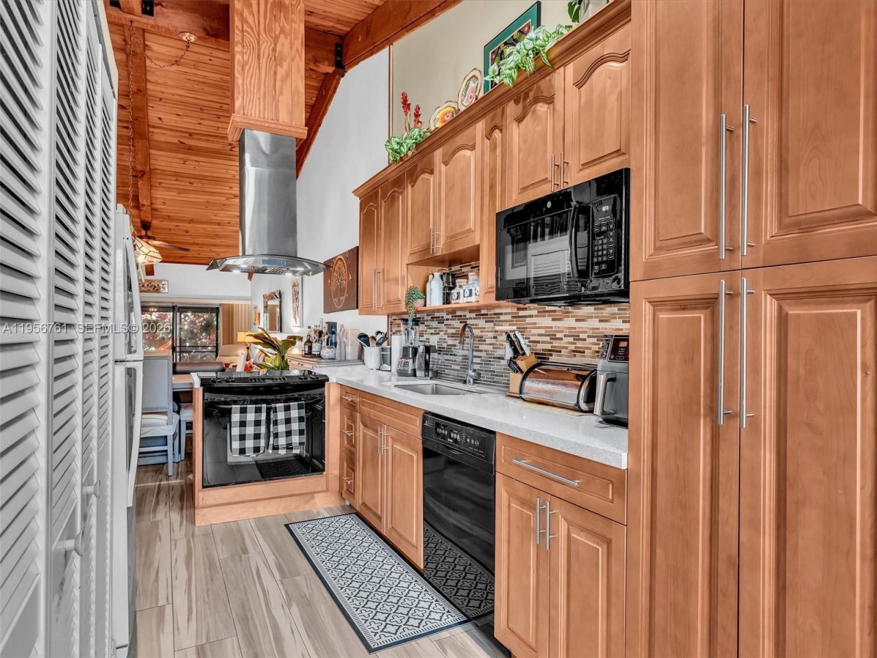 2350 Elm Ct, Pembroke Pines, FL 33026 Photo