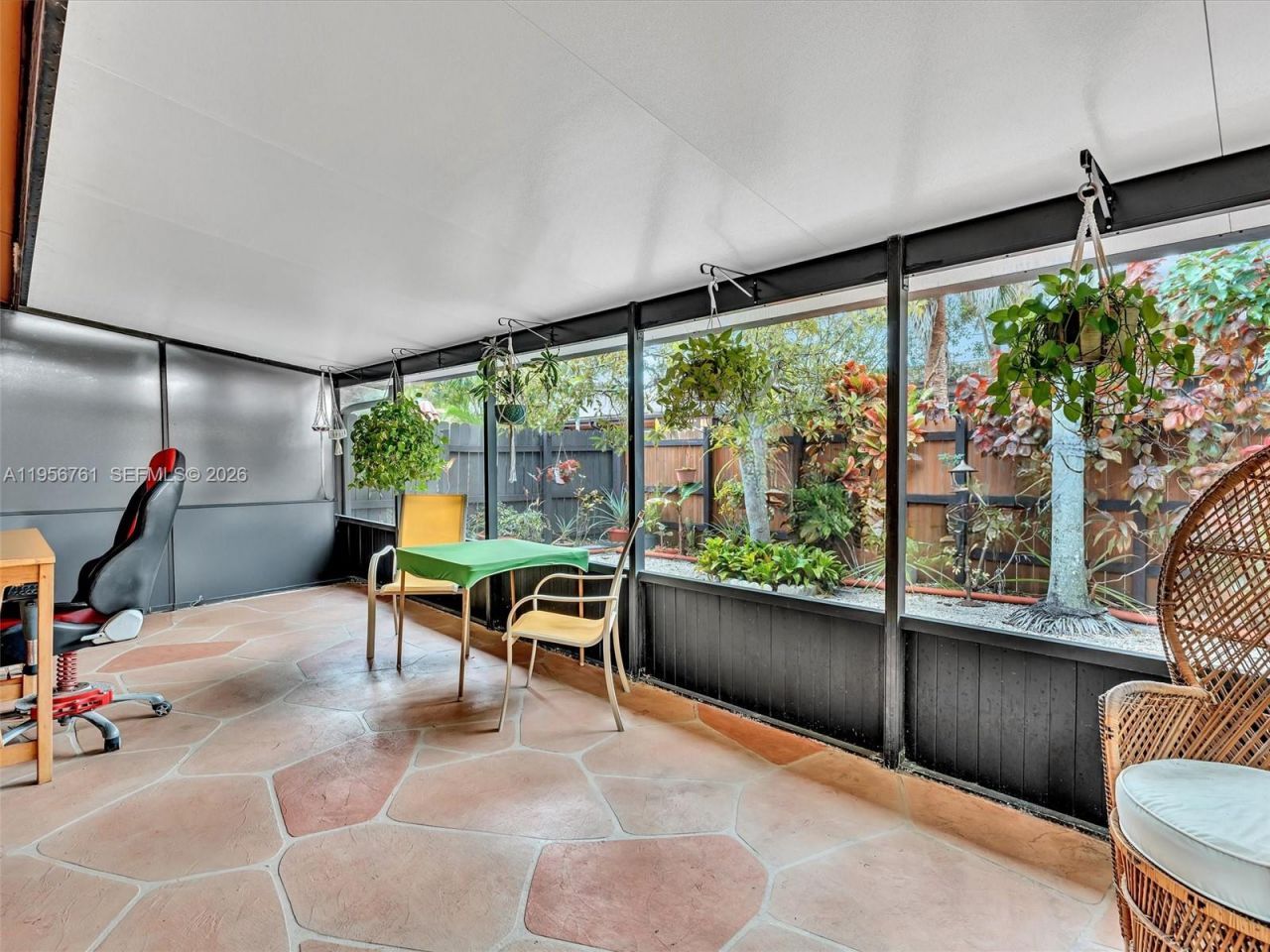 2350 Elm Ct, Pembroke Pines, FL 33026 Photo