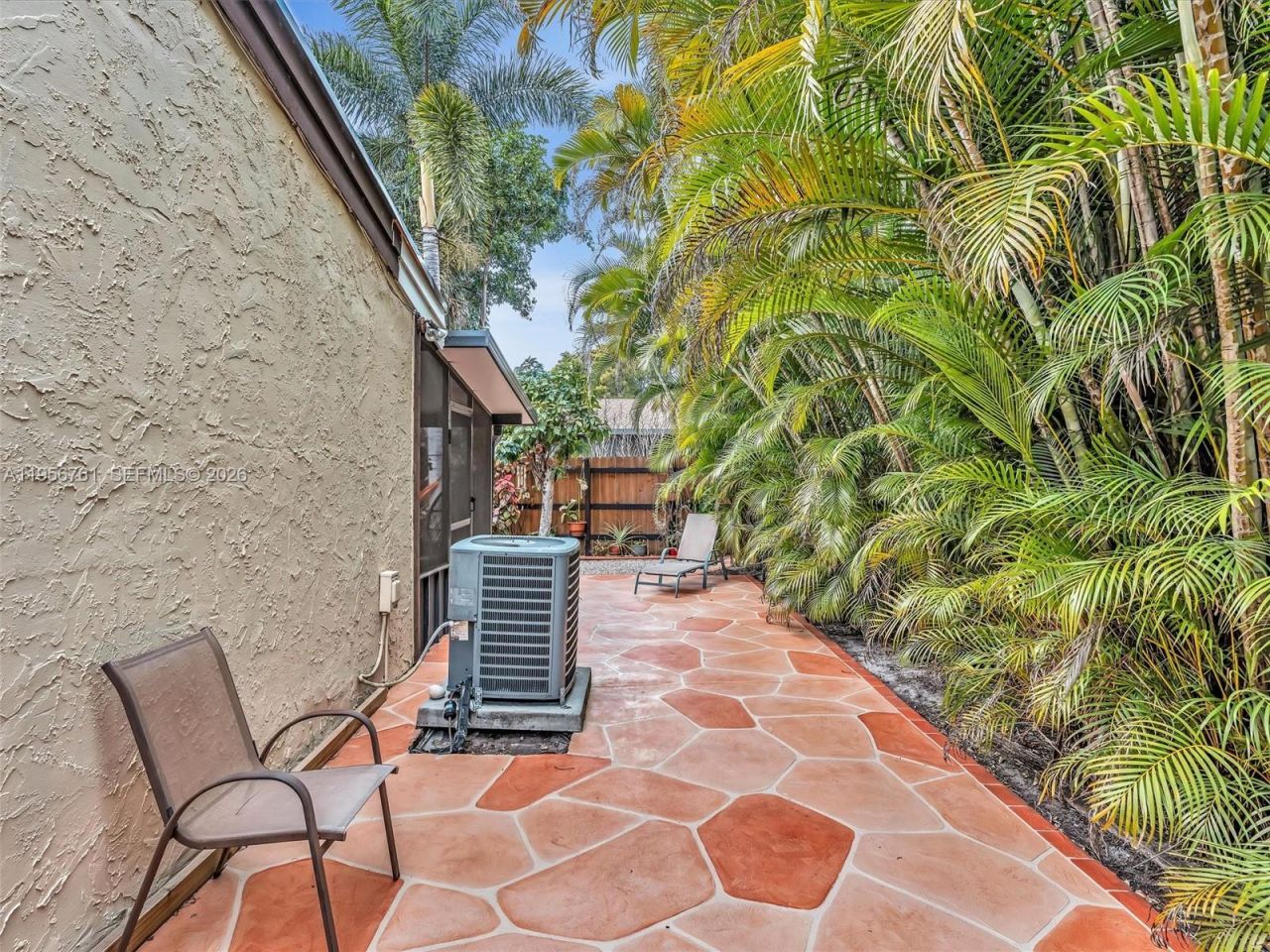 2350 Elm Ct, Pembroke Pines, FL 33026 Photo