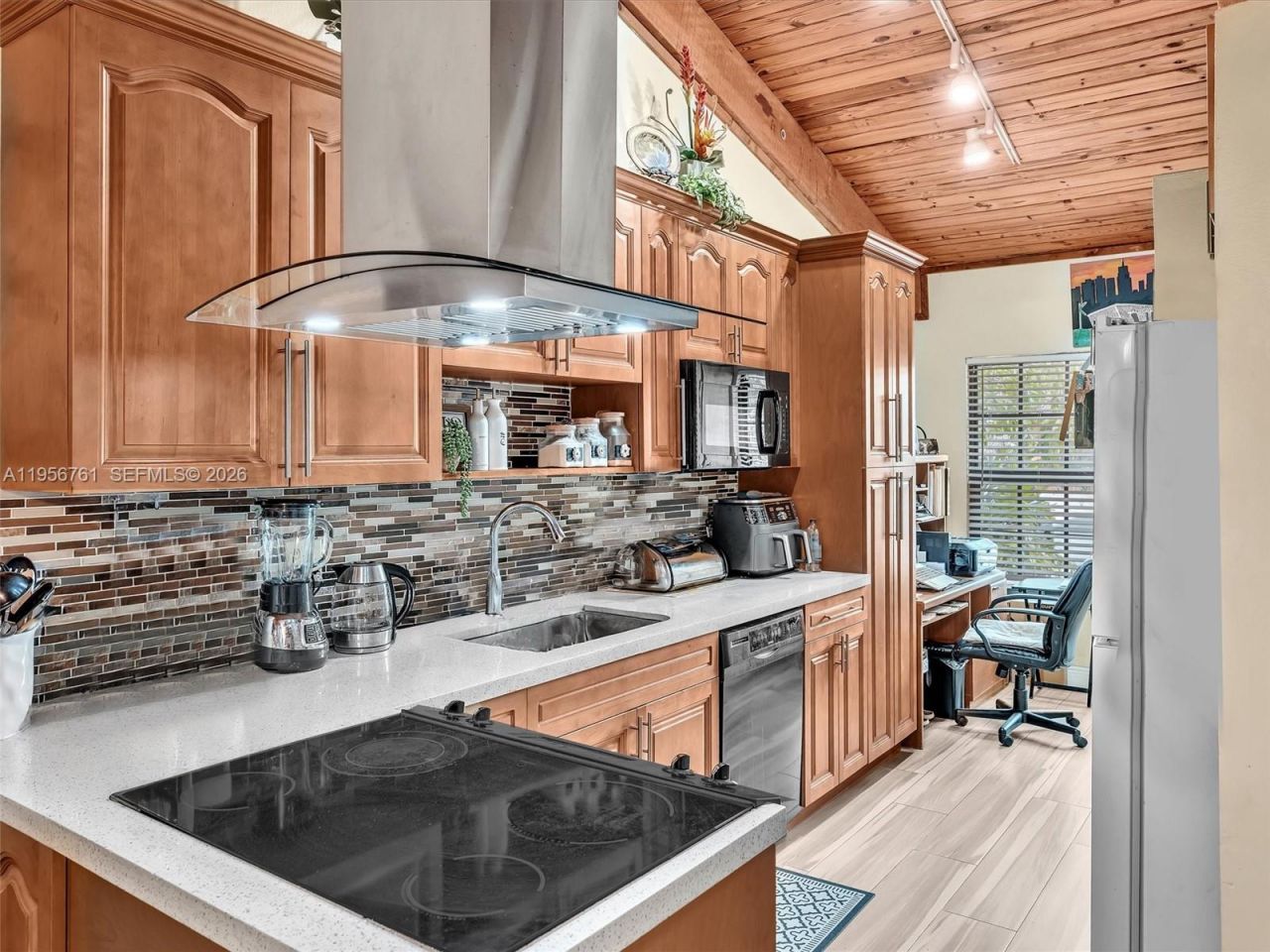 2350 Elm Ct, Pembroke Pines, FL 33026 Photo