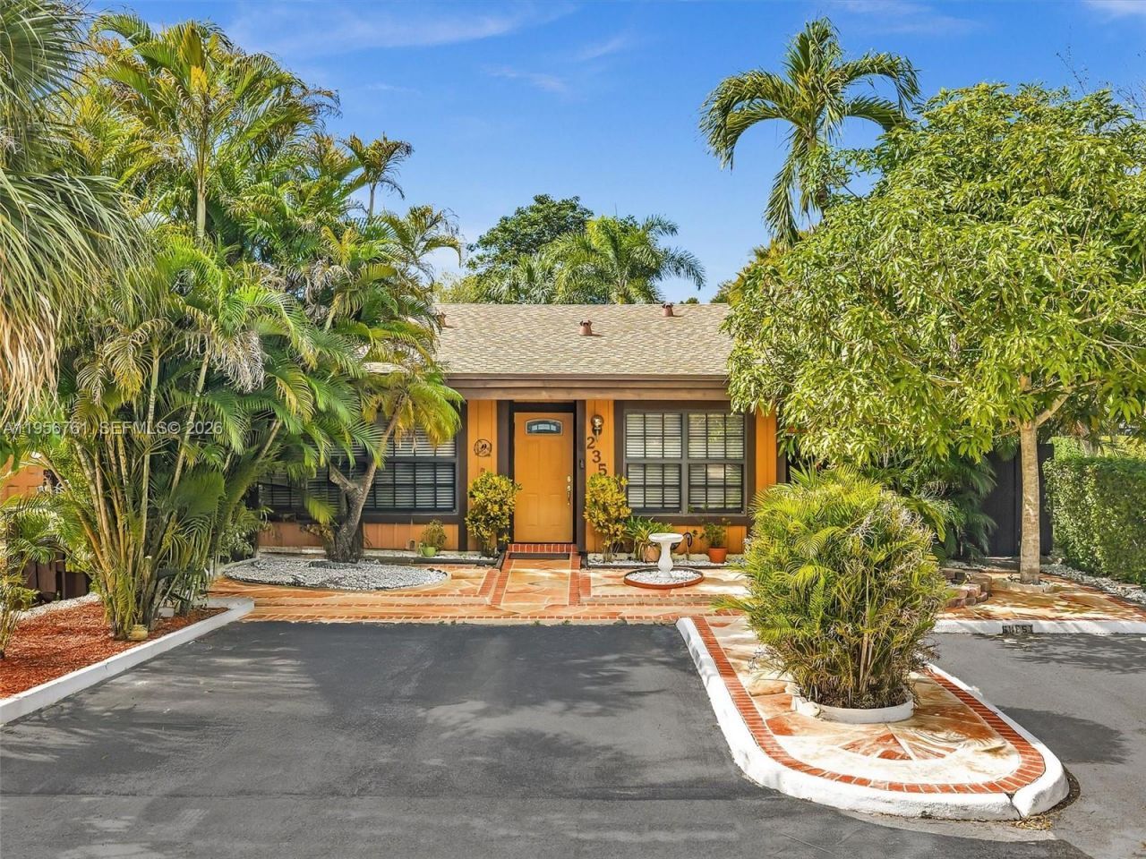 2350 Elm Ct, Pembroke Pines, FL 33026 Photo