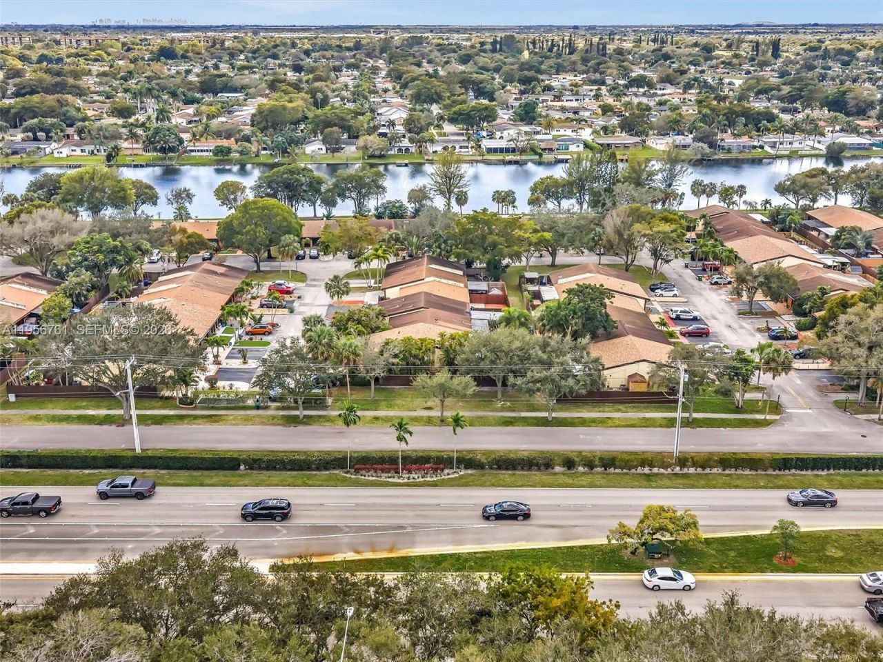 2350 Elm Ct, Pembroke Pines, FL 33026 Photo