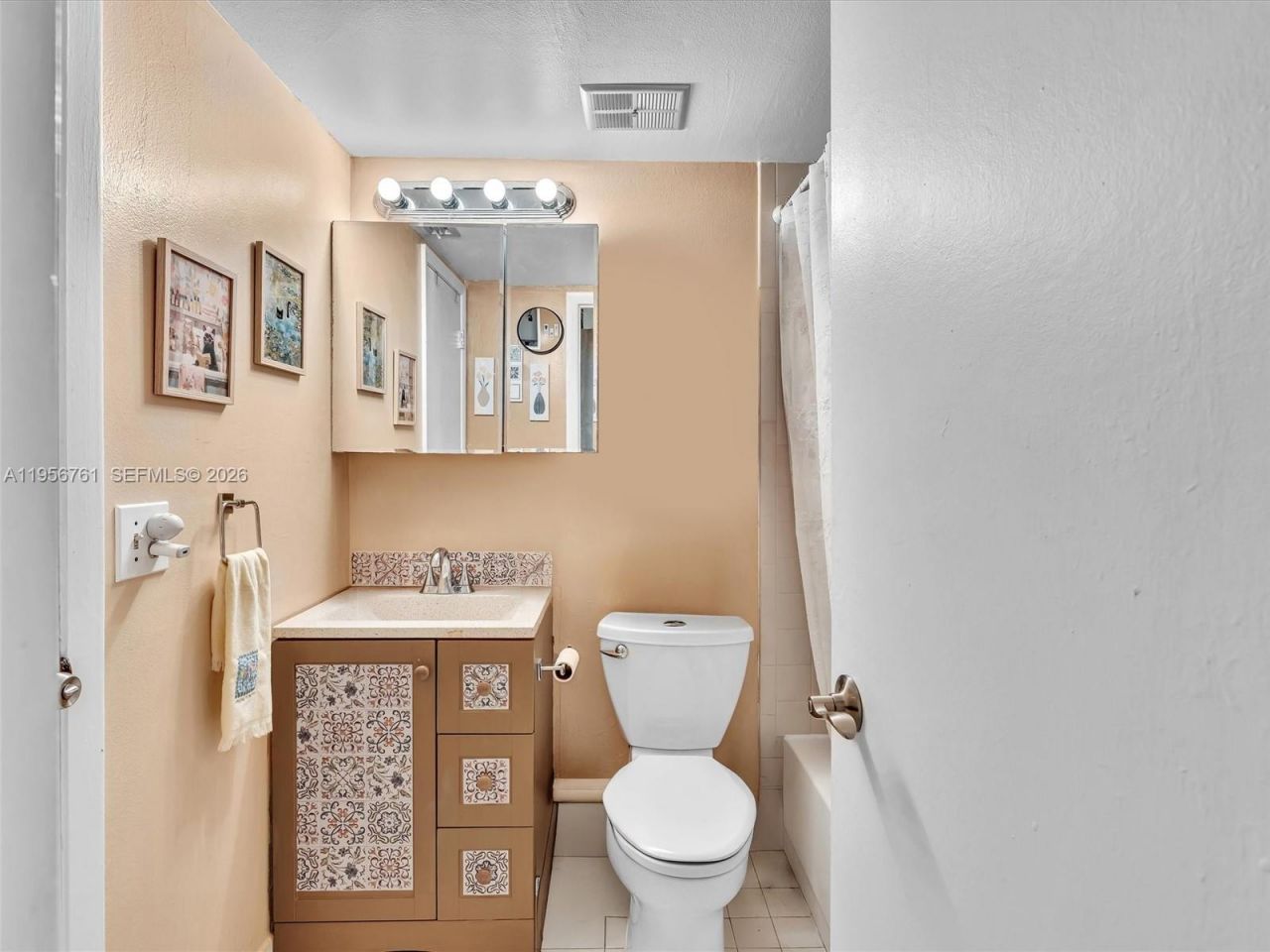 2350 Elm Ct, Pembroke Pines, FL 33026 Photo