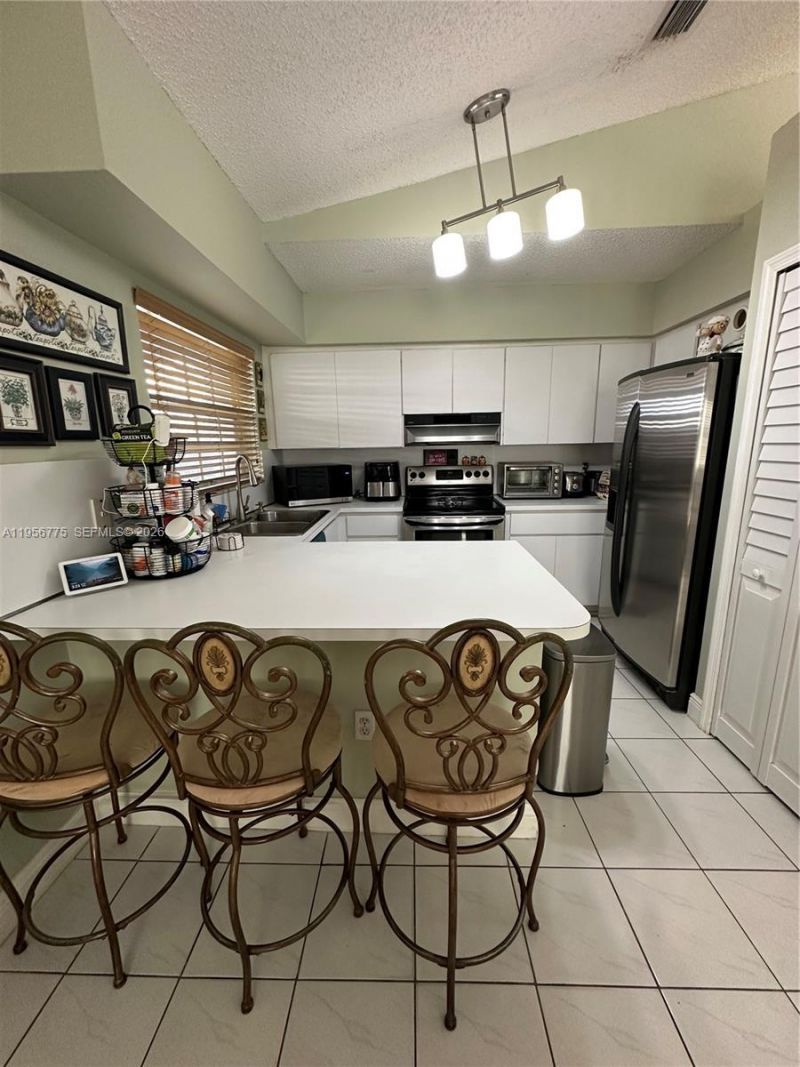 15421 SW 95th Ln, Miami, FL 33196 Photo