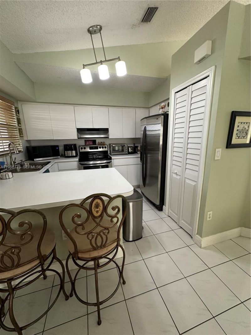 15421 SW 95th Ln, Miami, FL 33196 Photo