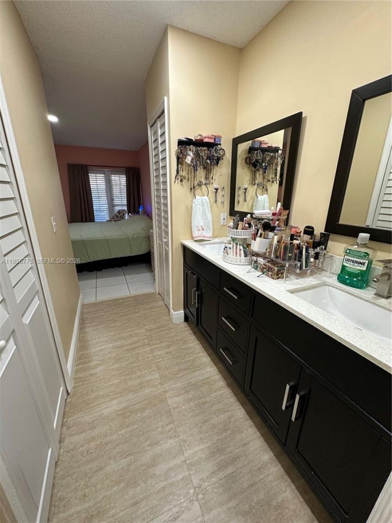 15421 SW 95th Ln, Miami, FL 33196 Photo