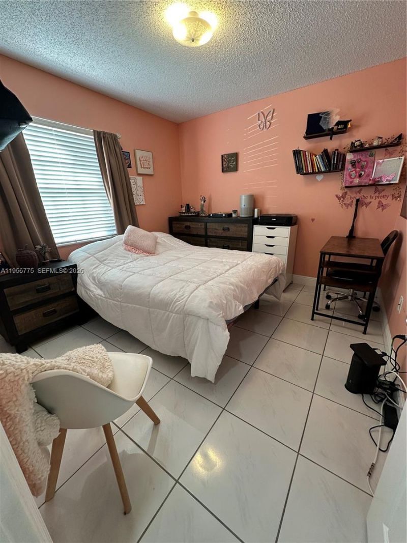 15421 SW 95th Ln, Miami, FL 33196 Photo