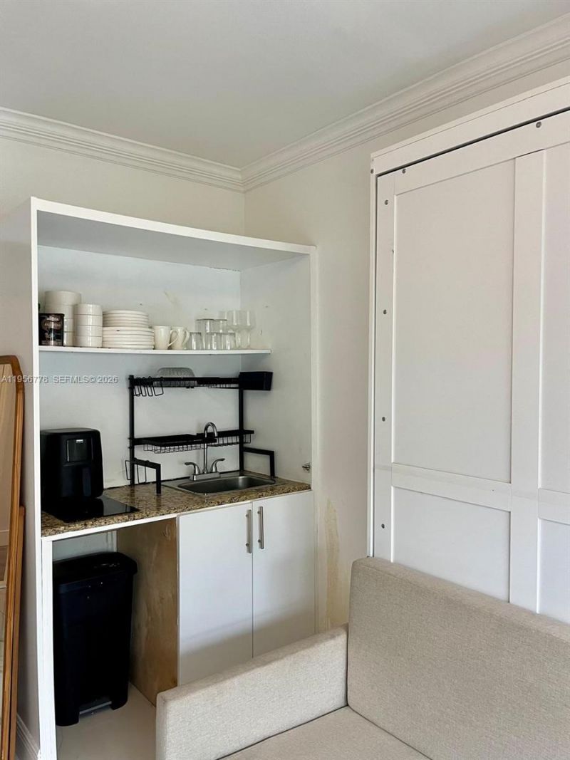 1455 Michigan Ave, Unit 16, Miami Beach, FL 33139 Photo