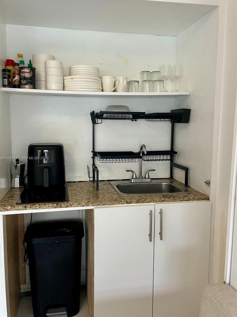 1455 Michigan Ave, Unit 16, Miami Beach, FL 33139 Photo