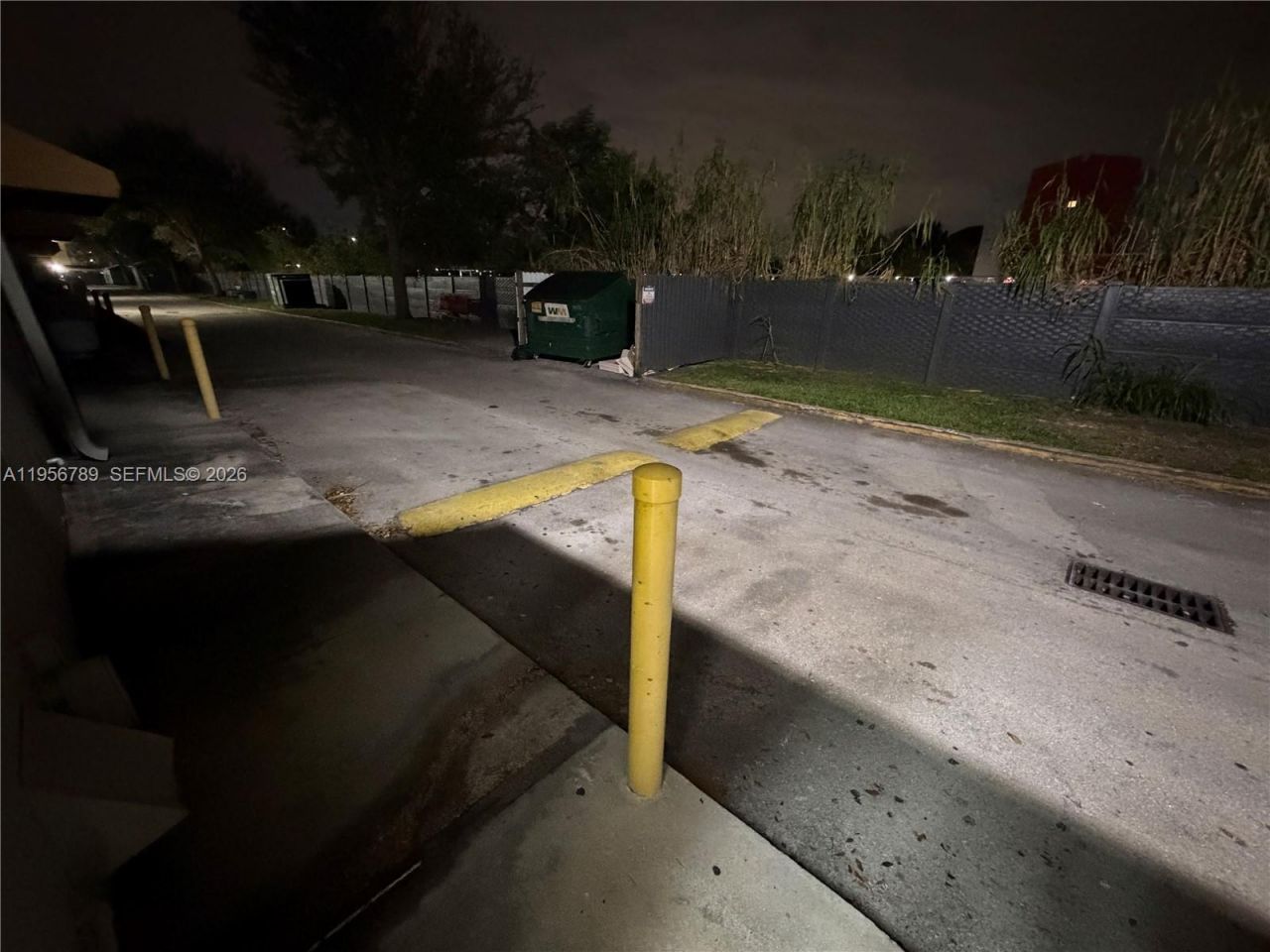 18505 NW 75th Pl, Hialeah, FL 33015 Photo