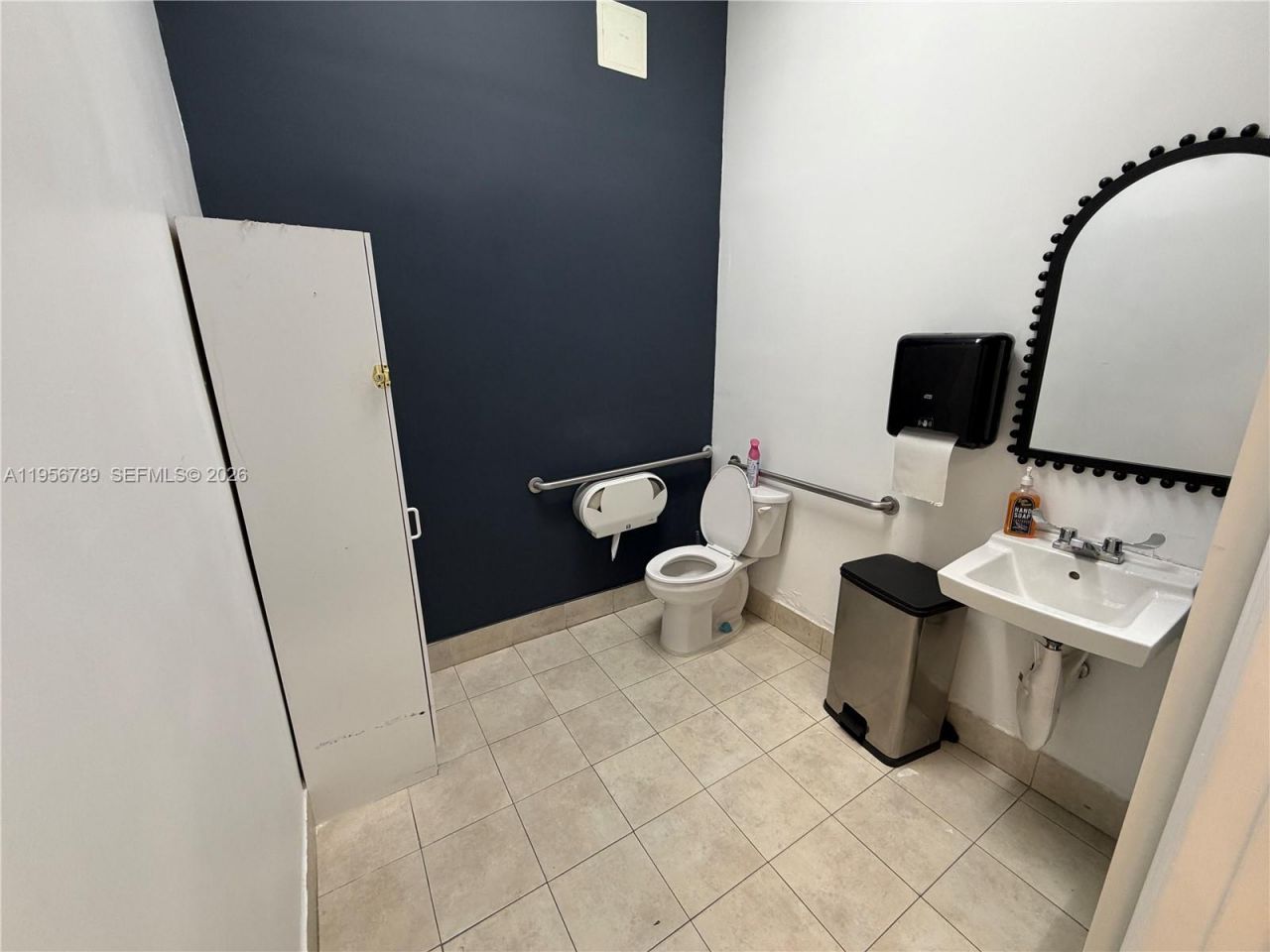 18505 NW 75th Pl, Hialeah, FL 33015 Photo