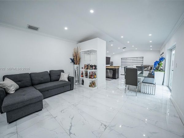 17404 SW 142nd Pl , Miami, FL 33177