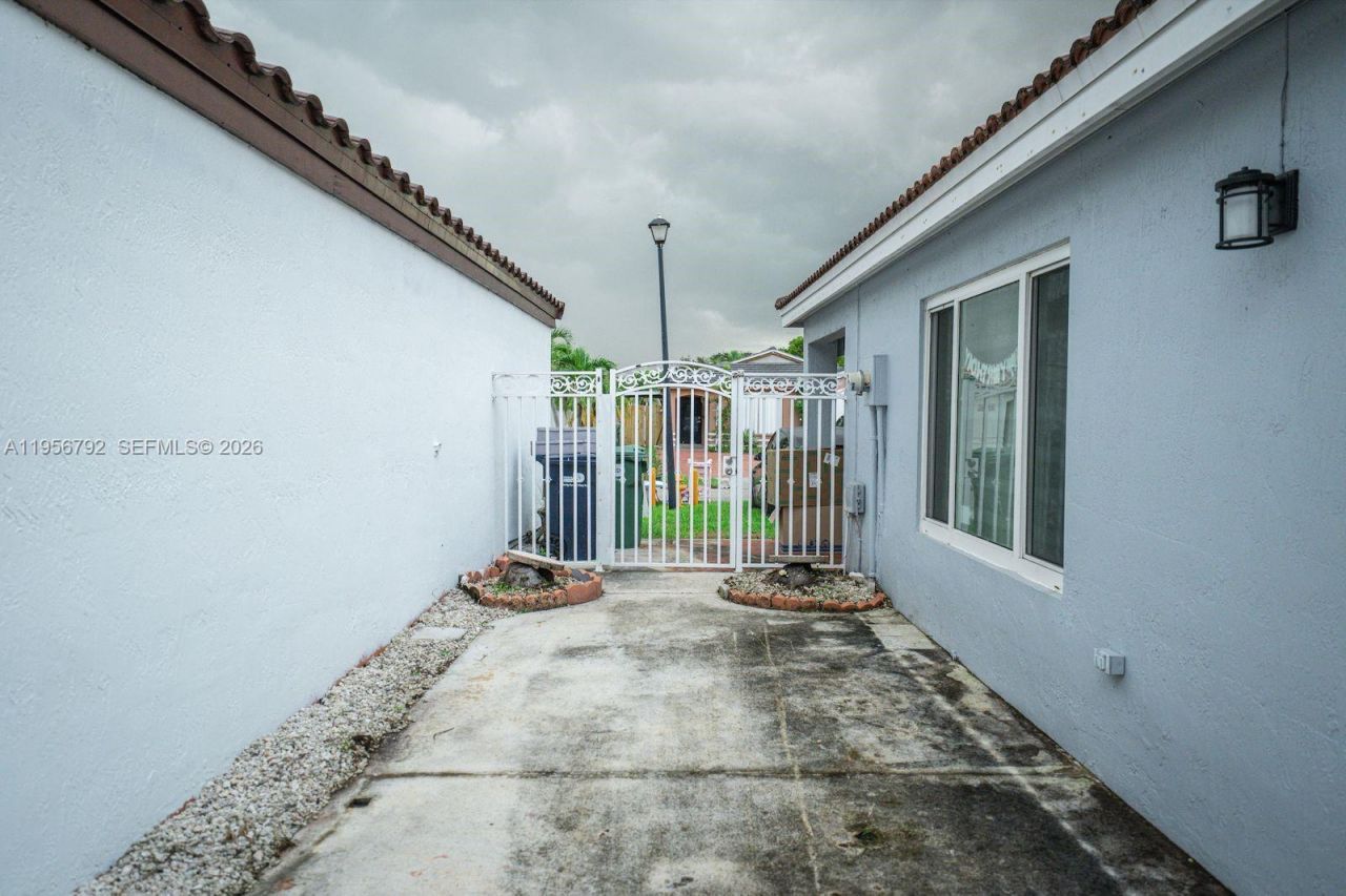 17404 SW 142nd Pl , Miami, FL 33177 Photo